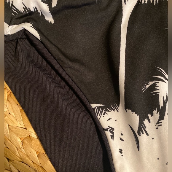 NWT | Maagi Safari One Piece | Size L - Picture 8 of 10